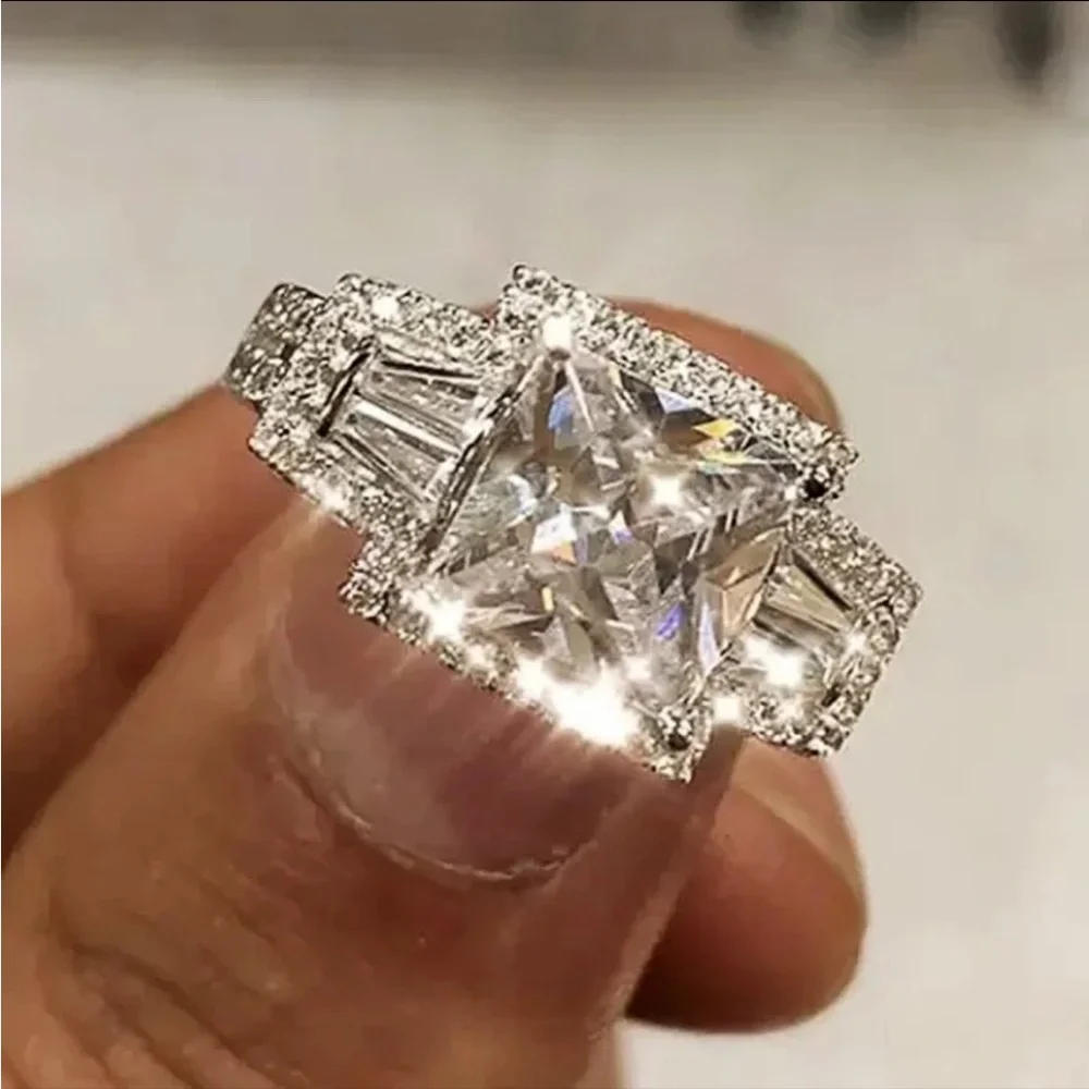 925 STERLING SILVER LUXURY CUT CUBIC ZIRCON RING - Picture 3 of 4